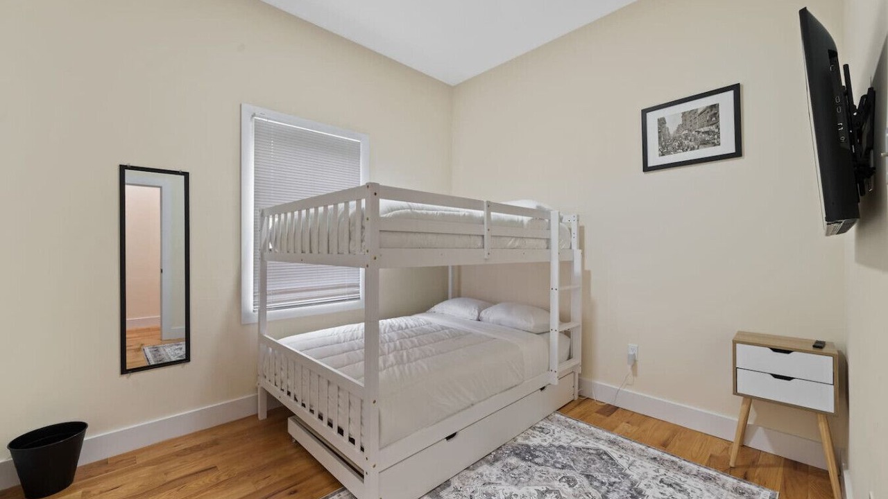 Photo of Bedroom in Communipaw