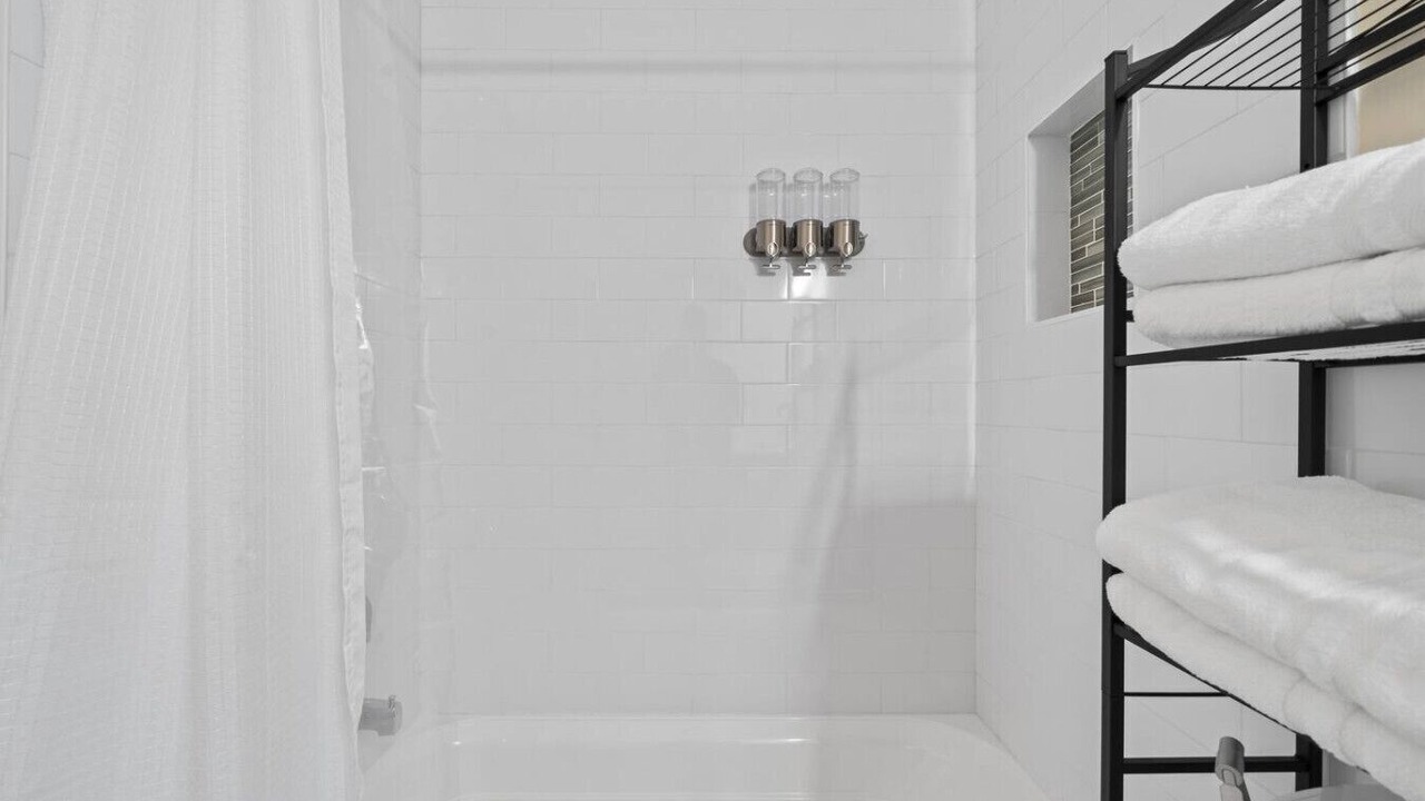 Photo of Bathroom in Communipaw
