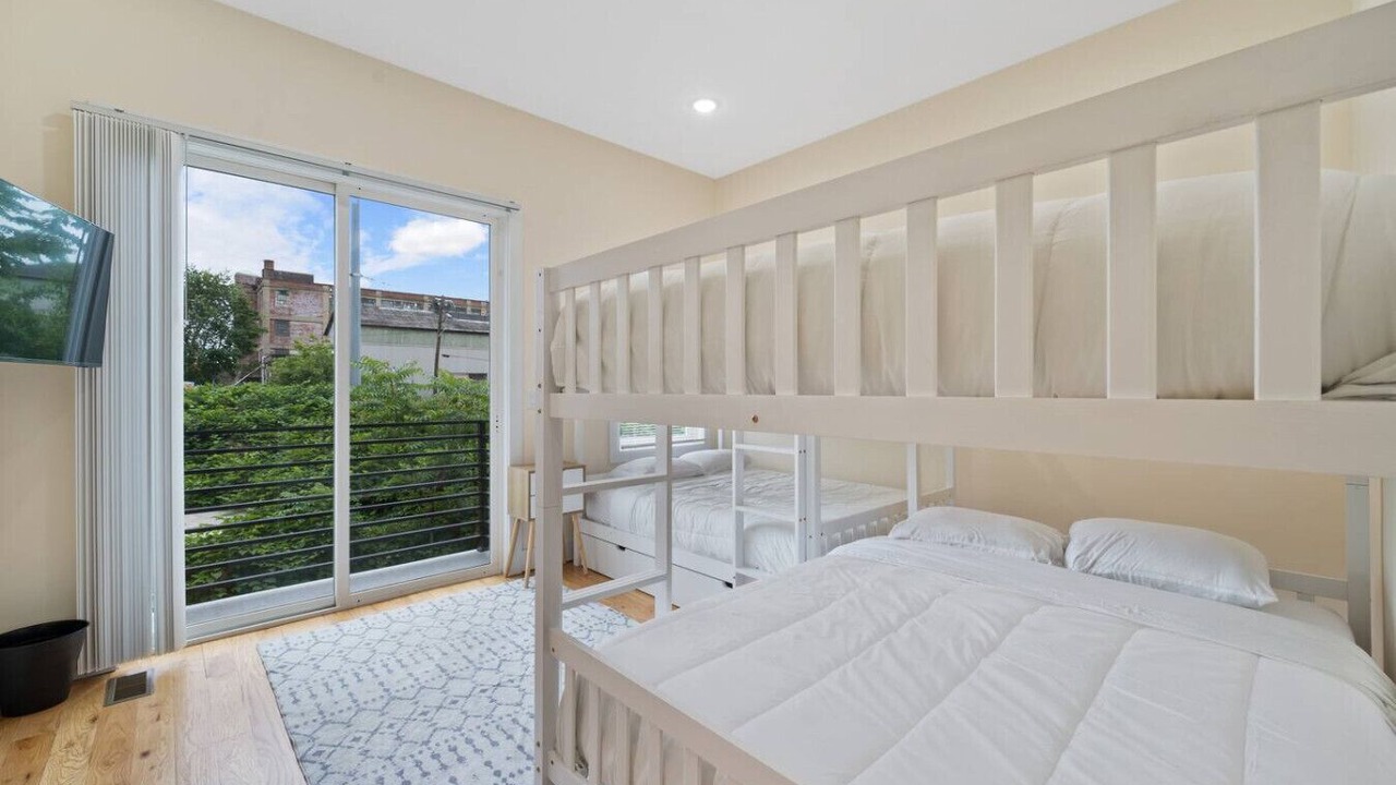 Photo of Bedroom in Communipaw