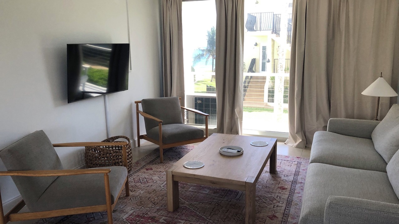 Photo of Livingroom in Hillsboro Beach