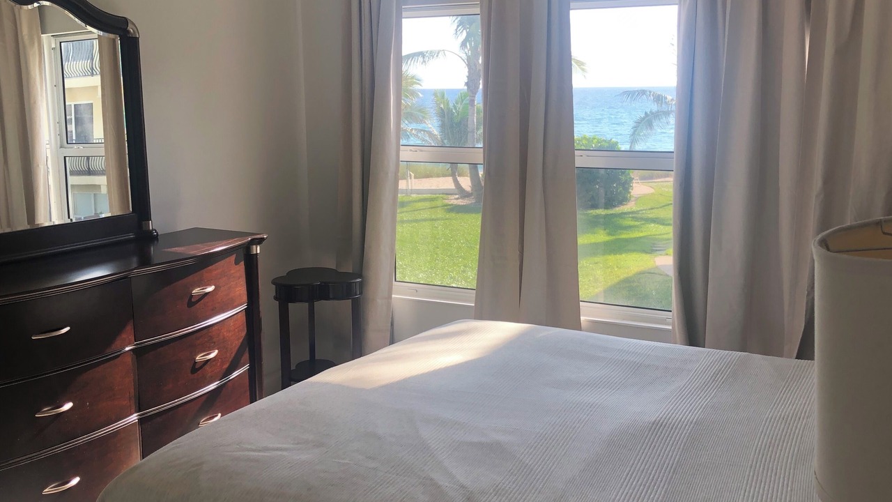 Photo of Bedroom in Hillsboro Beach