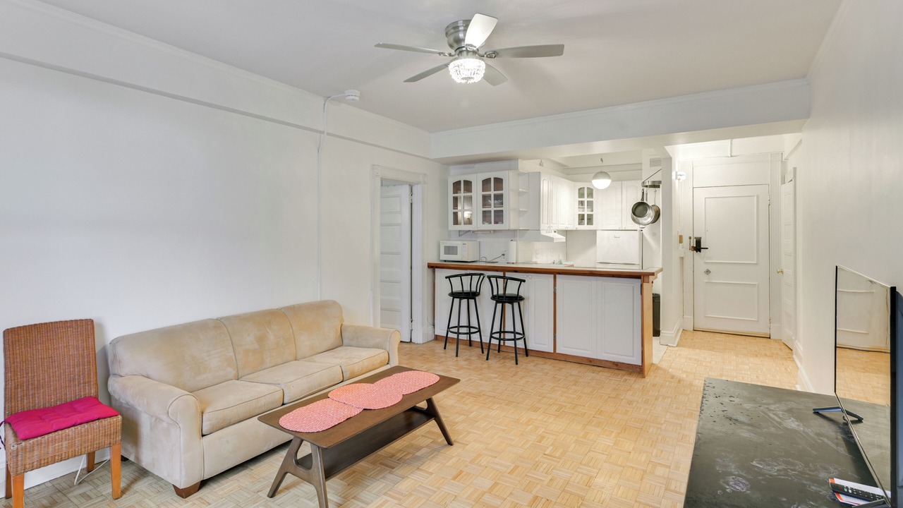 Photo of Livingroom in Beacon Hill