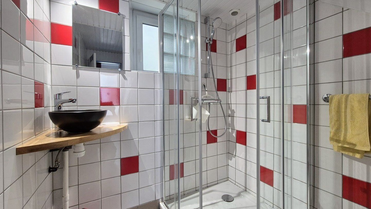 Photo of Bathroom in Saint-Laurent-sur-Sevre