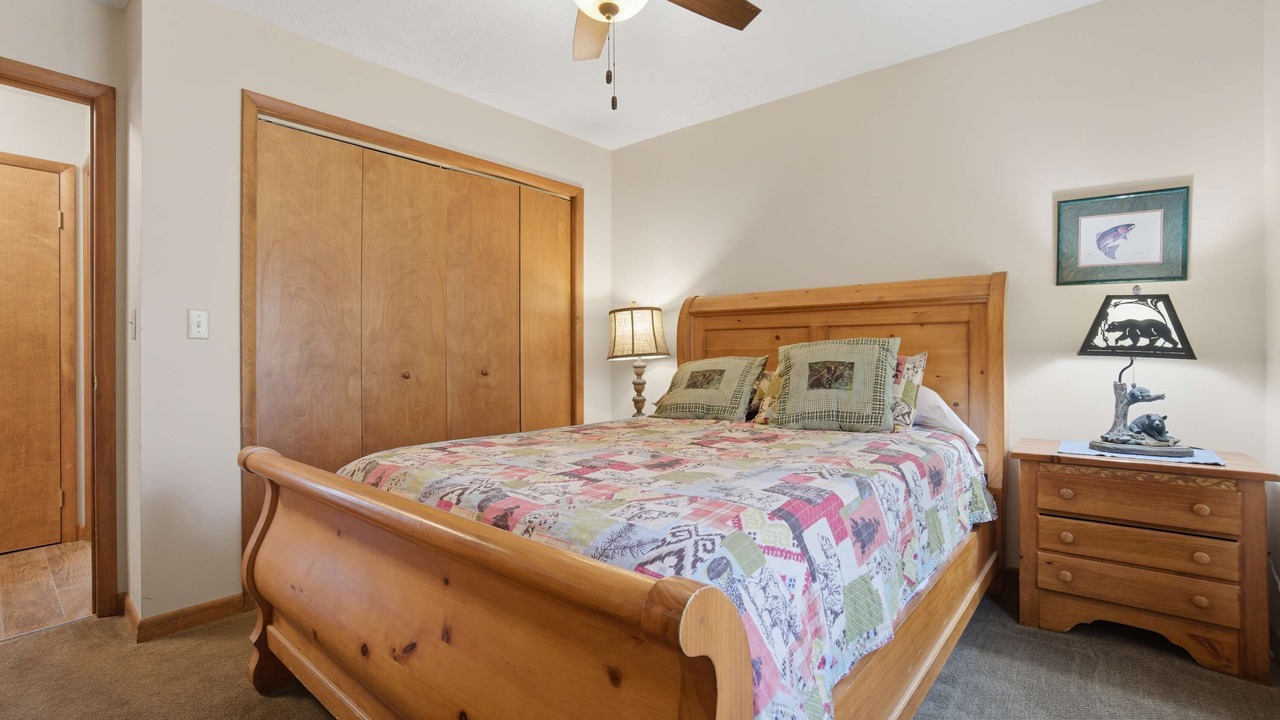 Photo of Bedroom in North Glade Hills