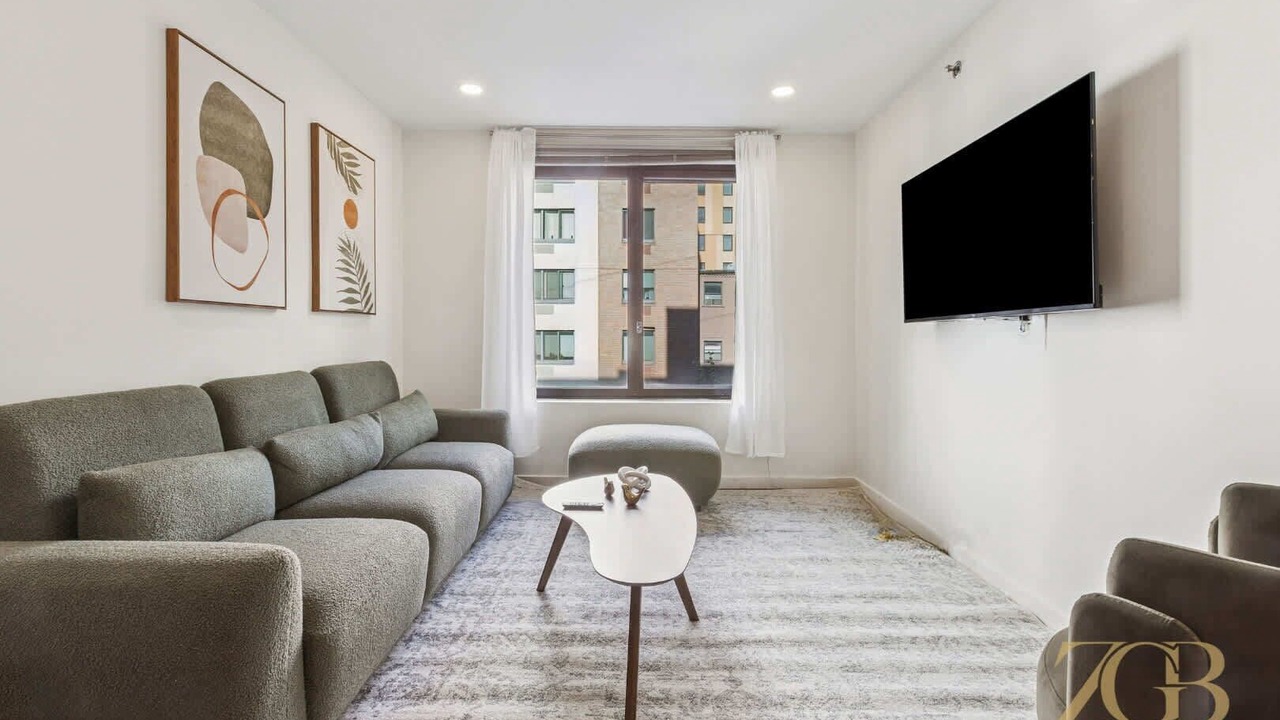 Photo of Livingroom in East Harlem
