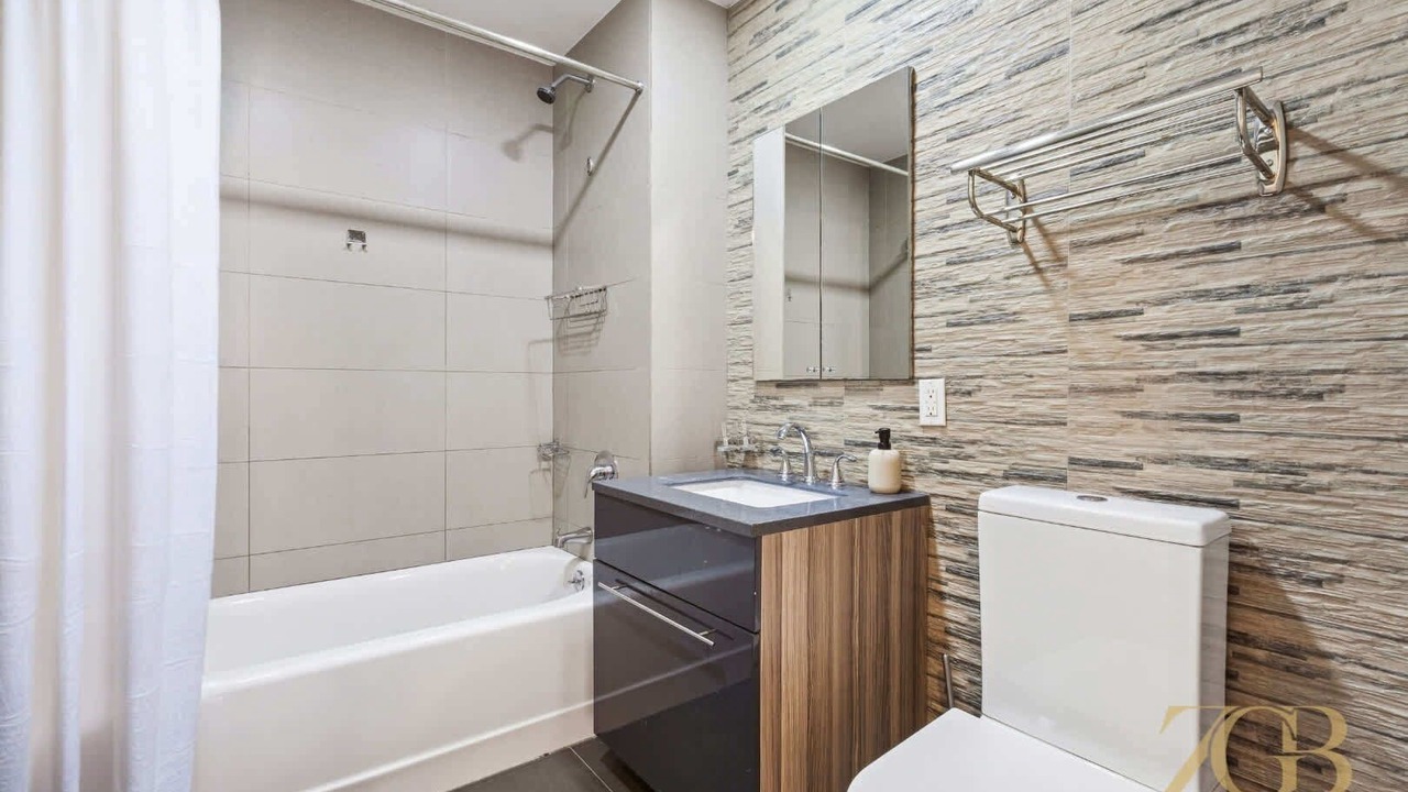 Photo of Bathroom in East Harlem