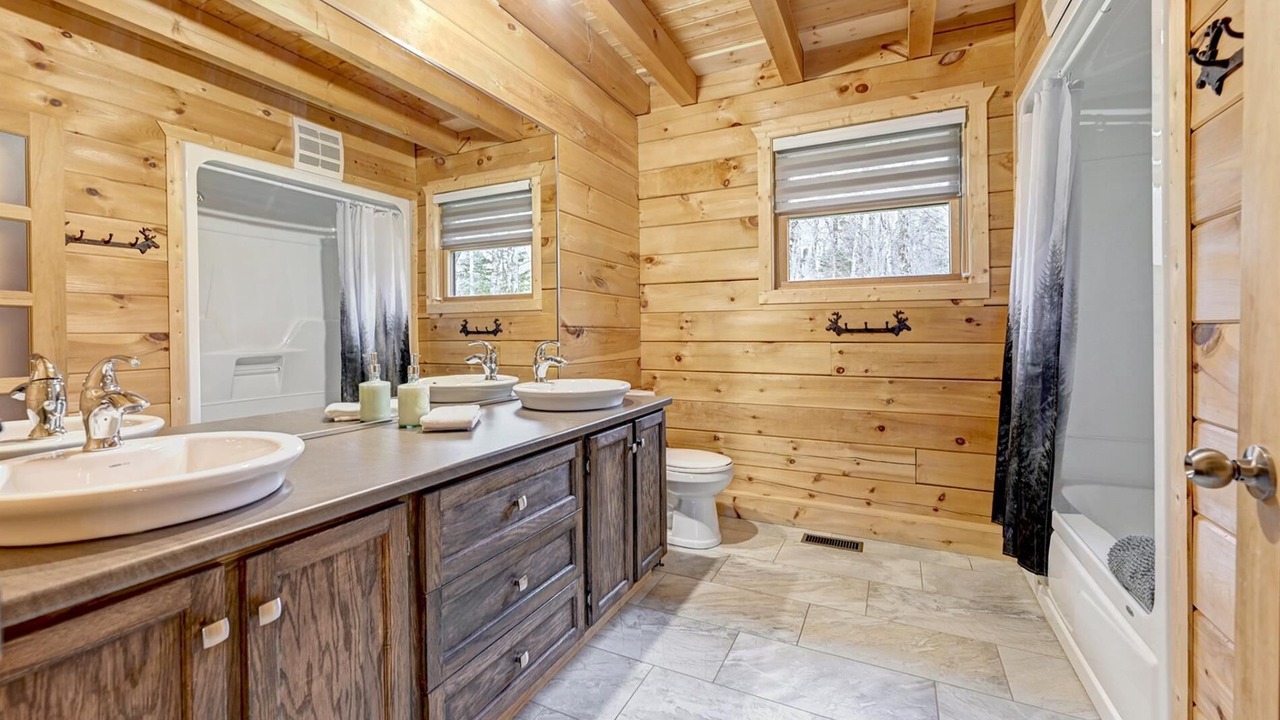 Photo of Bathroom in Saint-Raymond