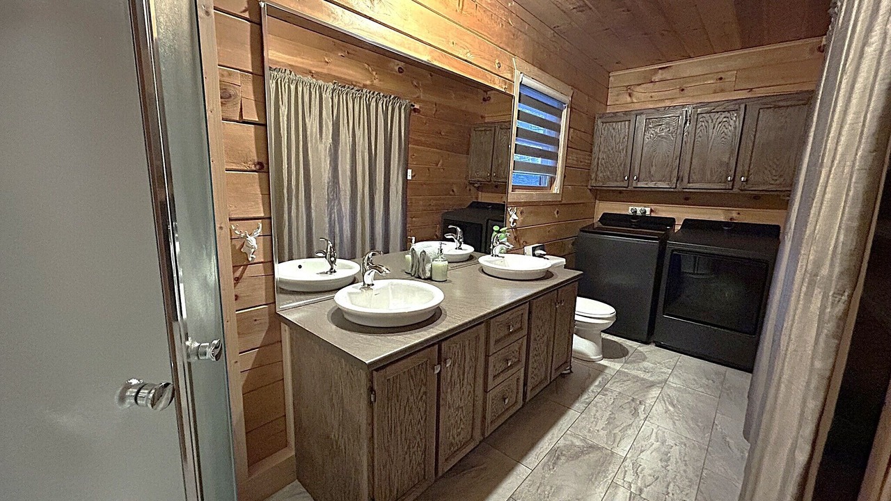 Photo of Bathroom in Saint-Raymond