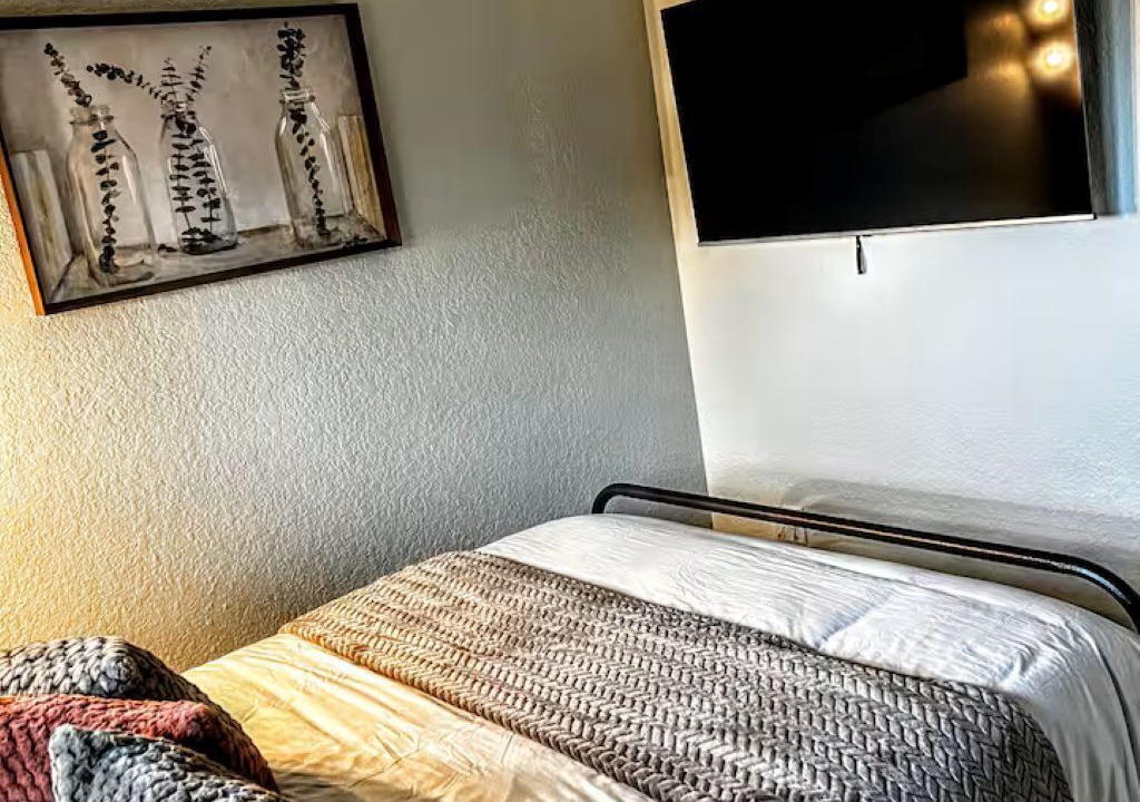 Photo of Bedroom in Escondido