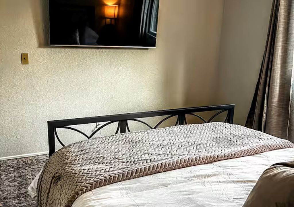 Photo of Bedroom in Escondido