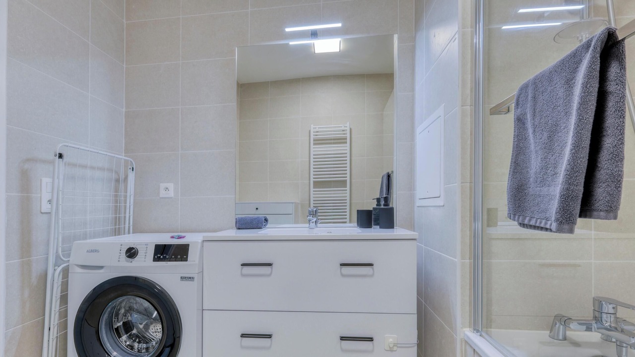 Photo of Others in Serris