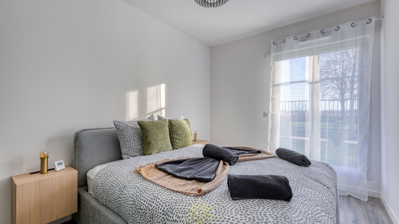 Photo of Others in Serris