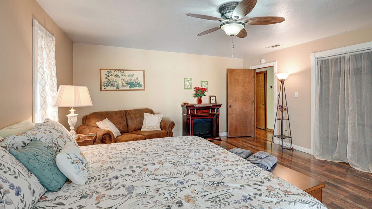 Photo of Bedroom in Jamestown