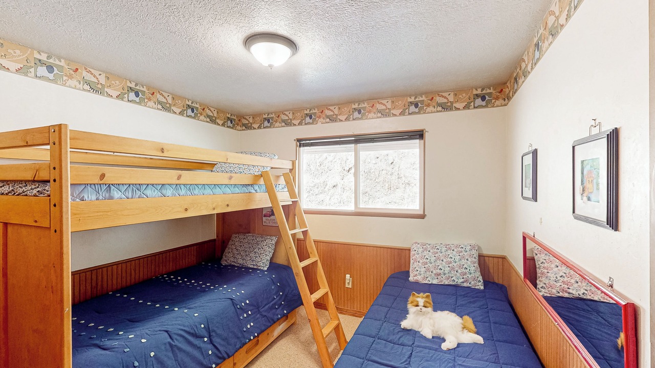 Photo of Bedroom in Jamestown