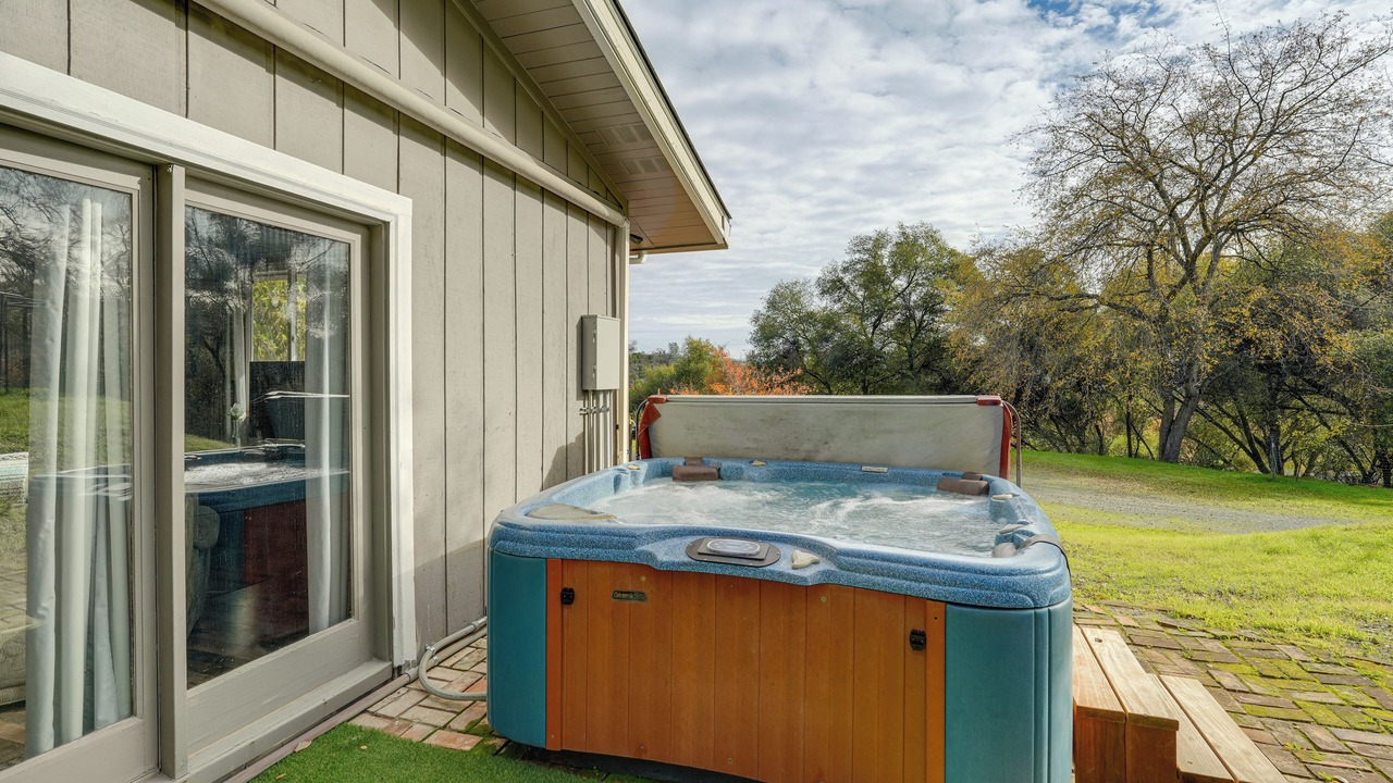 Photo of Others in Jamestown