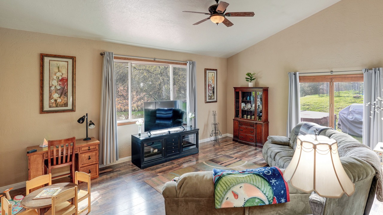 Photo of Bedroom in Jamestown