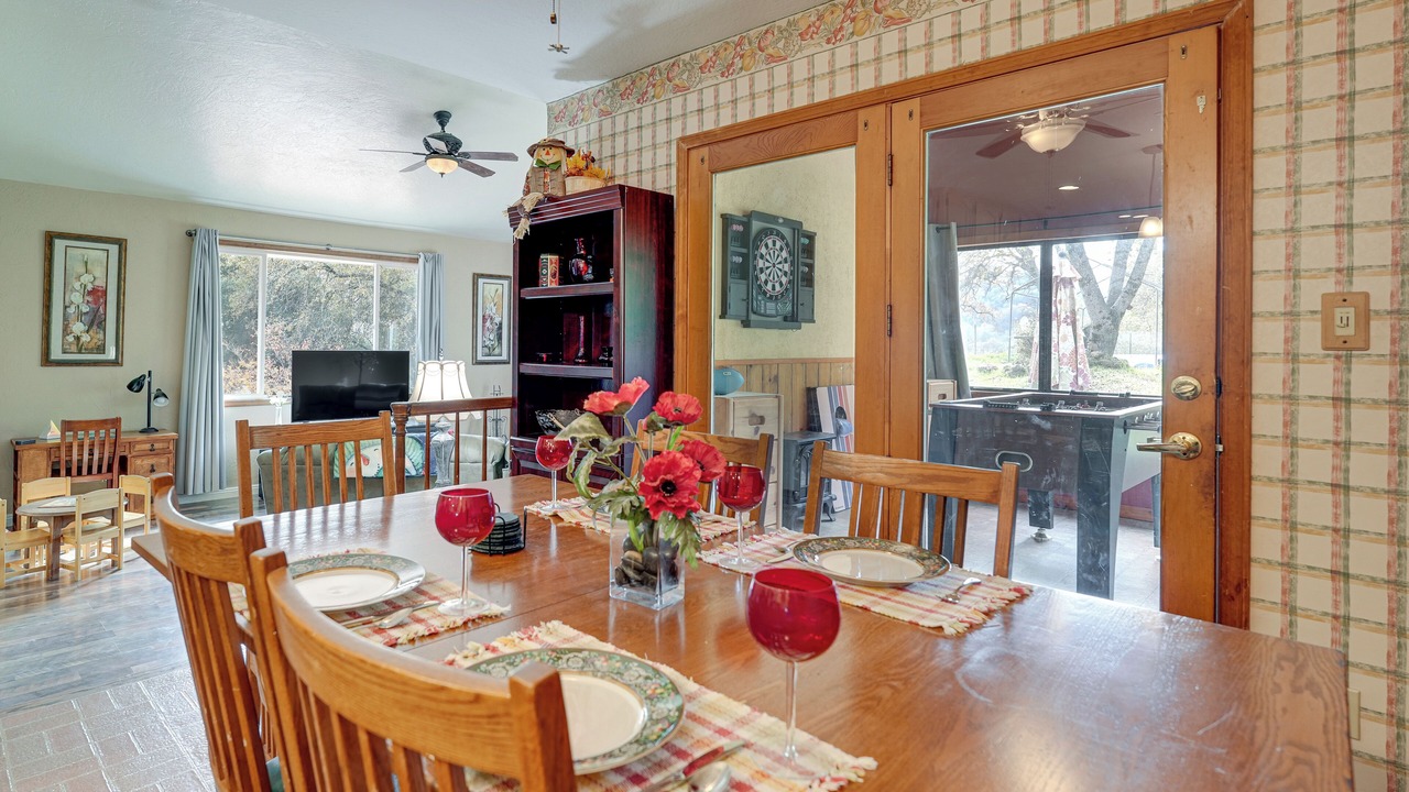 Photo of Others in Jamestown