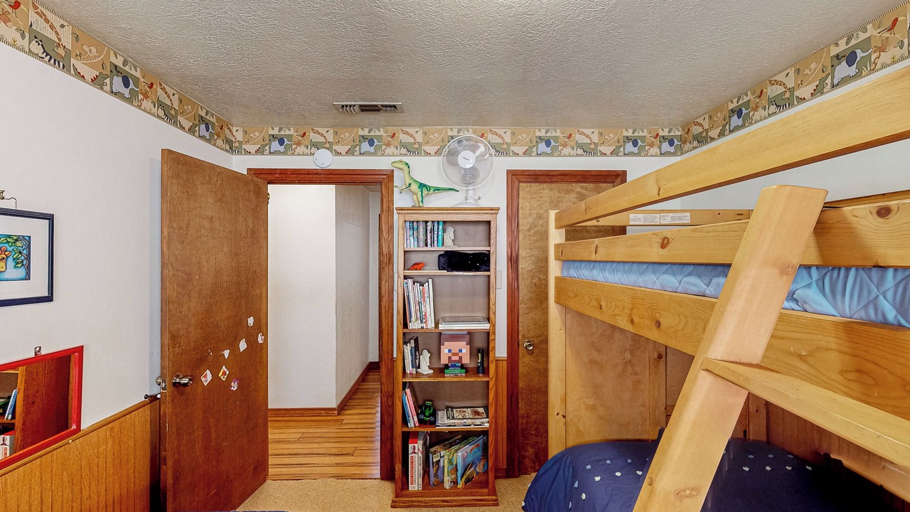 Photo of Bedroom in Jamestown