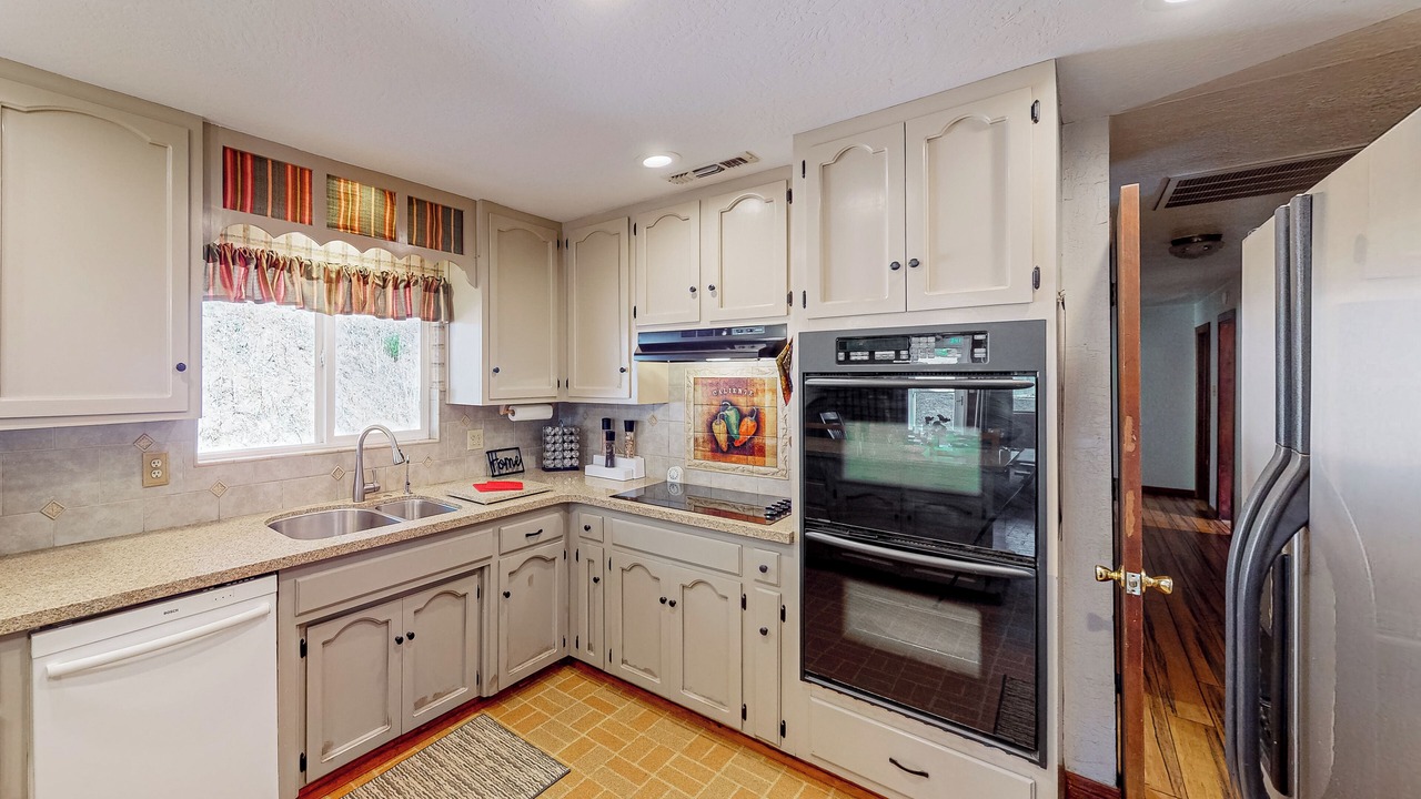 Photo of Kitchen in Jamestown