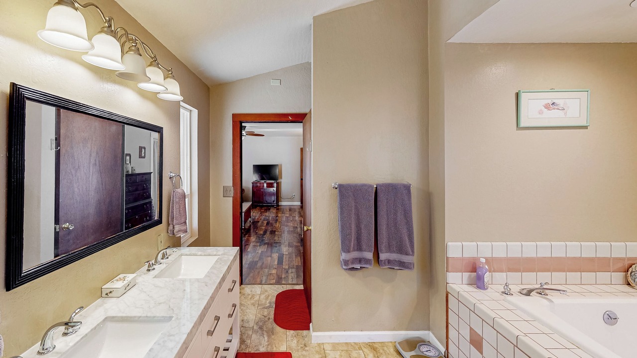 Photo of Bathroom in Jamestown