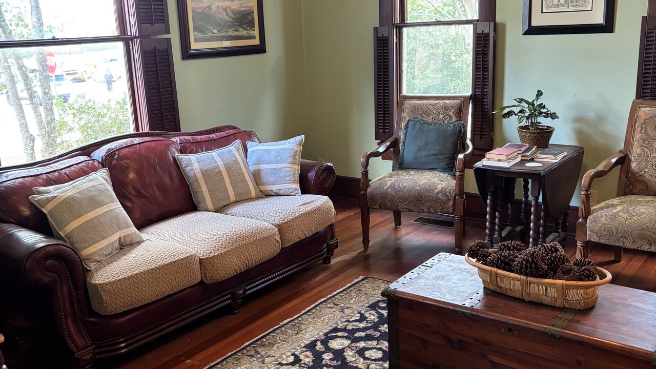 Photo of Livingroom in Nacogdoches