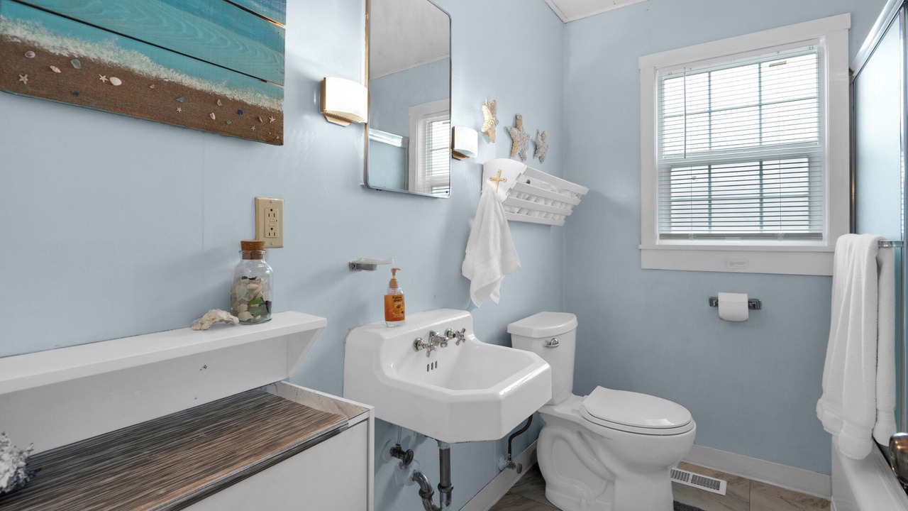 Photo of Bathroom in Sunset Beach