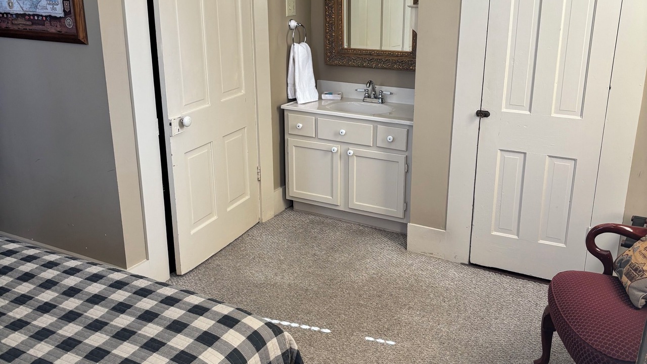 Photo of Bedroom in Nacogdoches