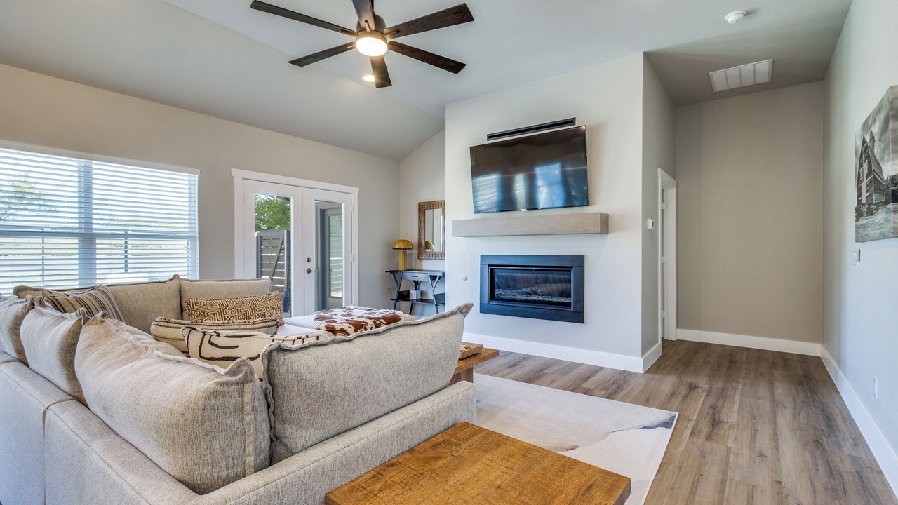 Photo of Livingroom in Lake Dallas