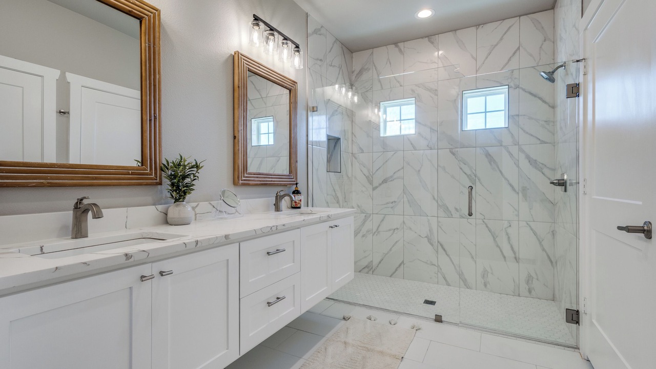 Photo of Bathroom in Lake Dallas