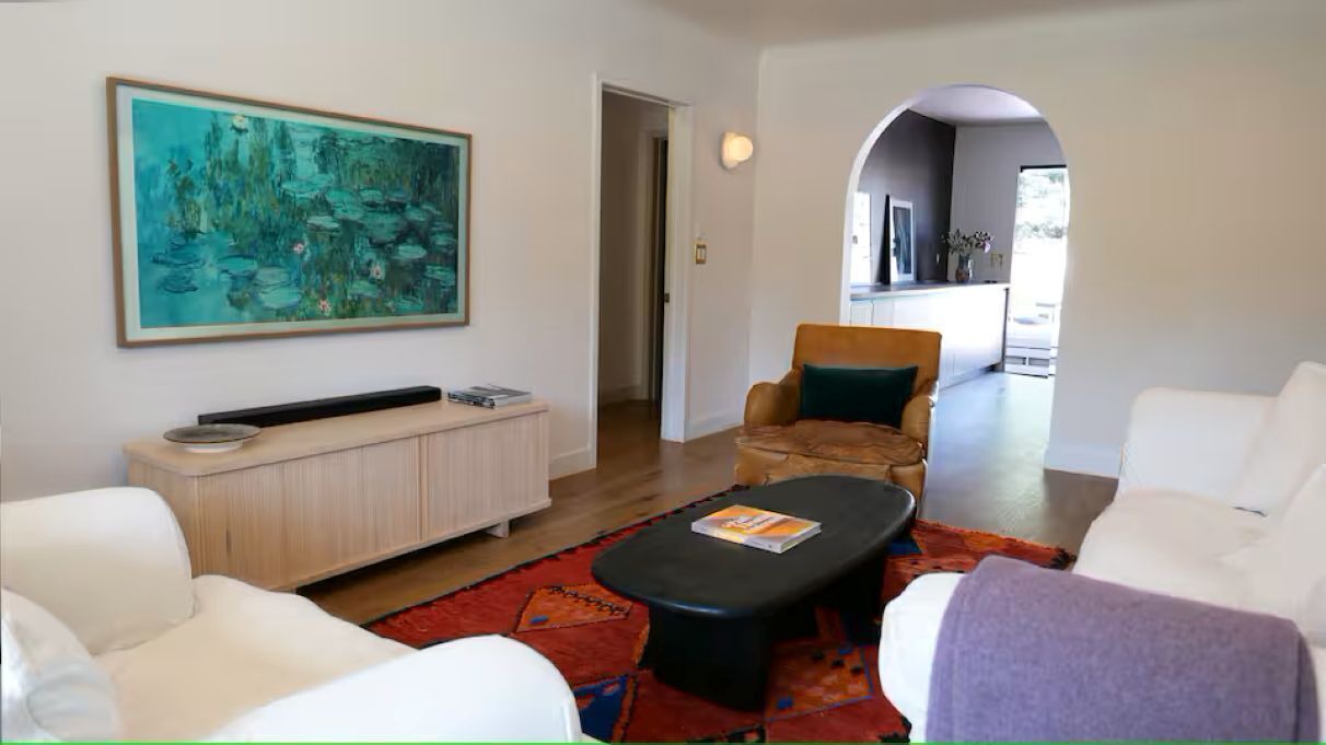 Photo of Livingroom in NoHo Arts District