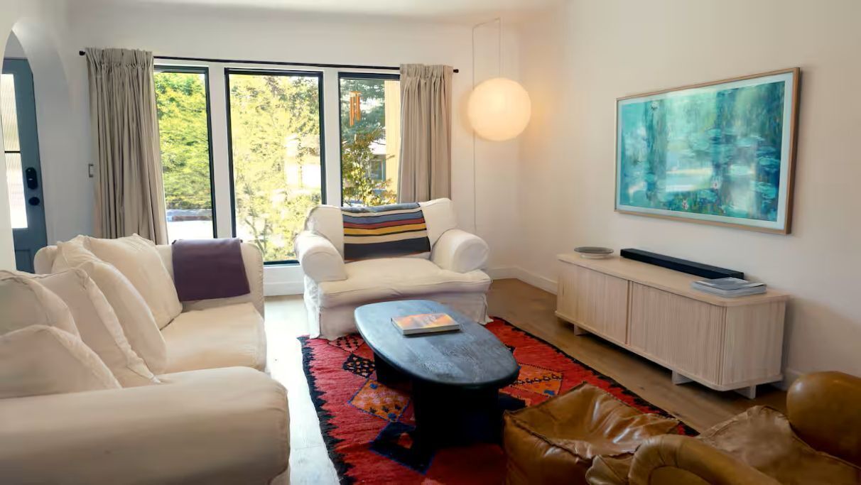 Photo of Livingroom in NoHo Arts District