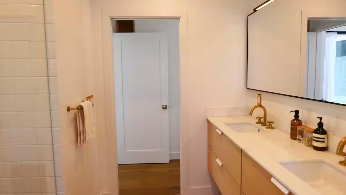 Photo of Bathroom in NoHo Arts District