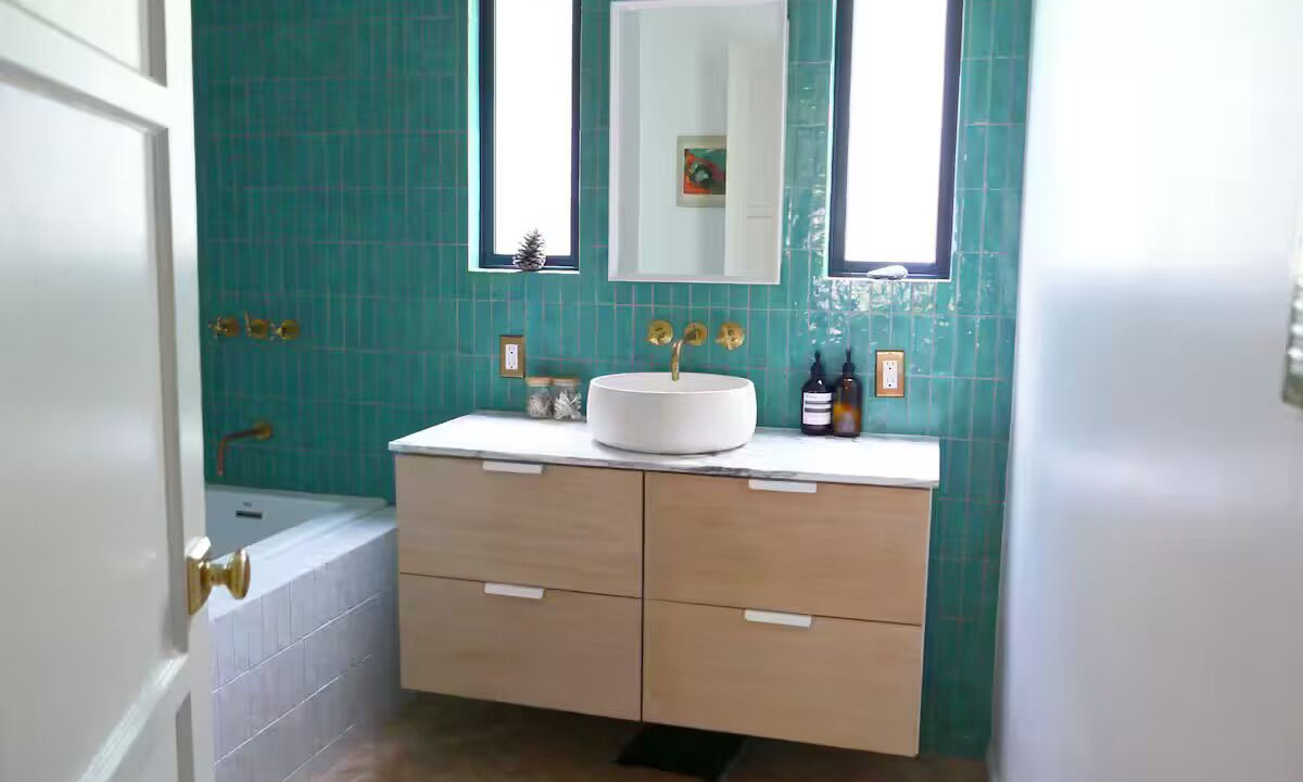 Photo of Bathroom in NoHo Arts District