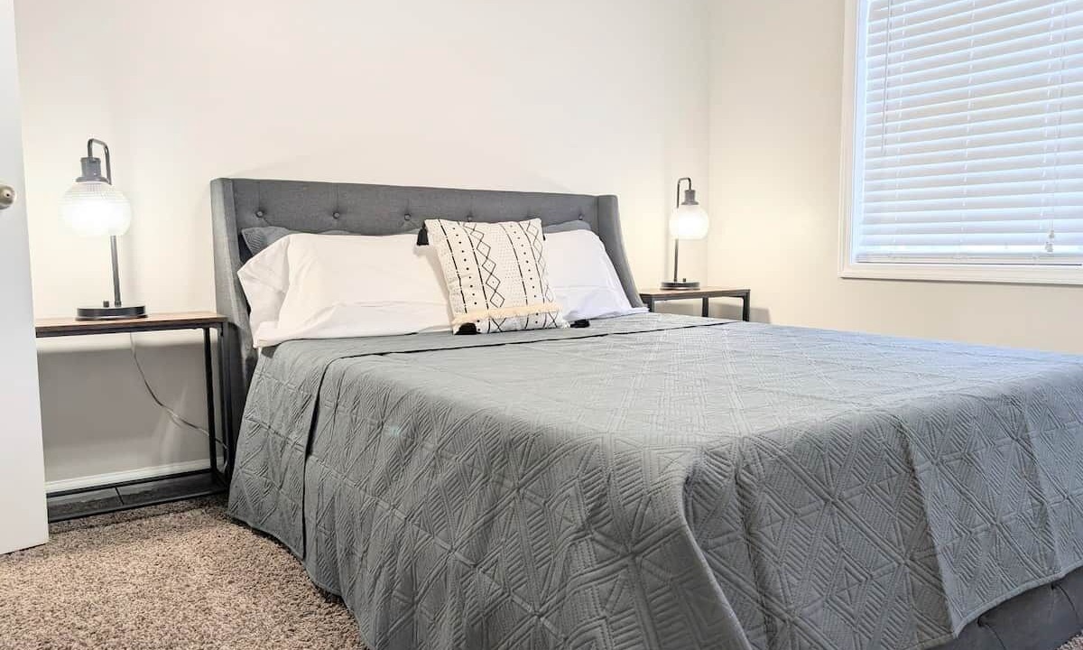 Photo of Bedroom in Enterprise
