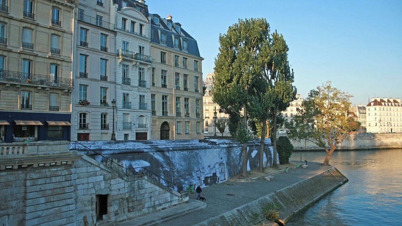 Photo of Others in Les Iles