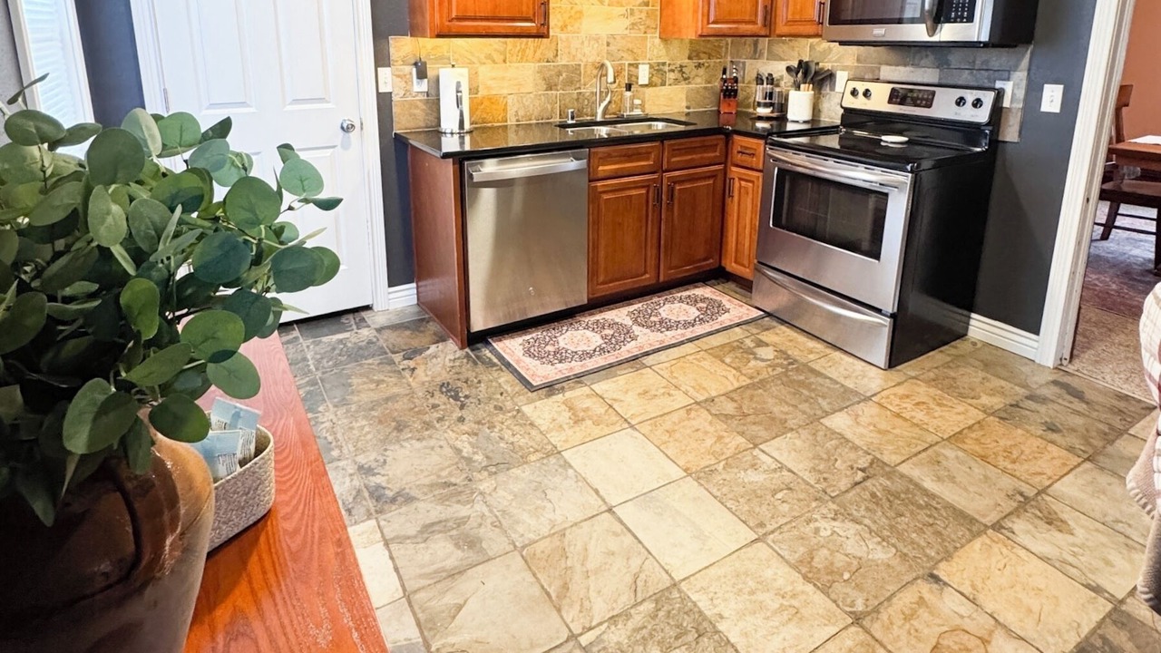 Photo of Kitchen in South Perry District