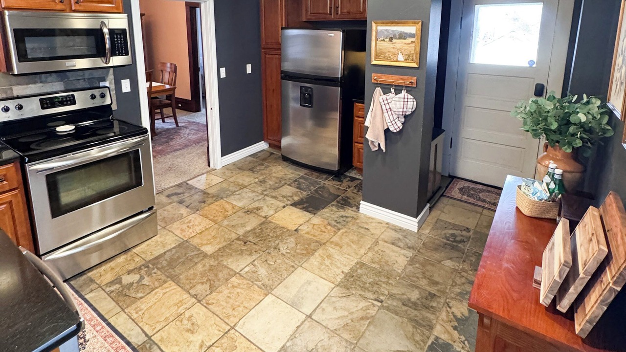 Photo of Kitchen in South Perry District