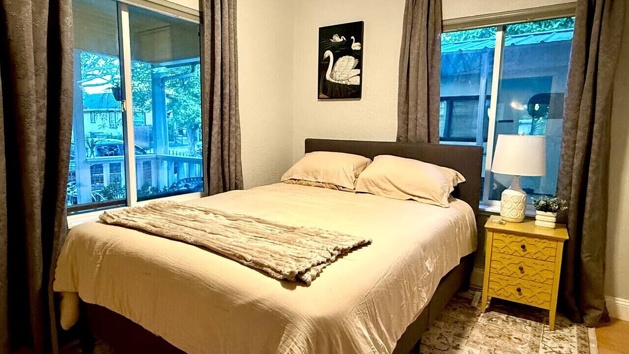 Photo of Bedroom in North Oak Park