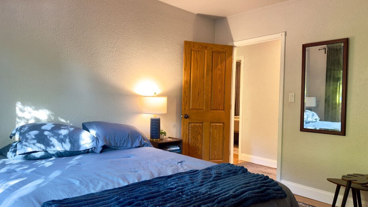 Photo of Bedroom in North Oak Park