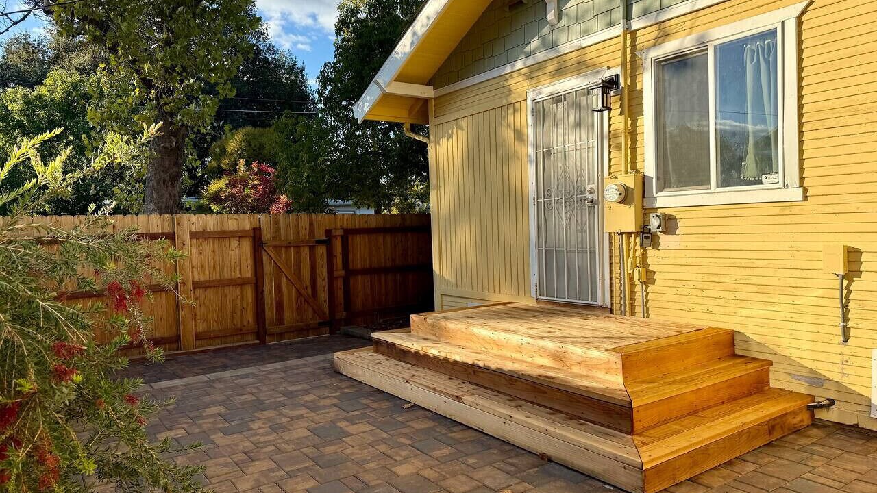 Photo of Patio Balcony in North Oak Park