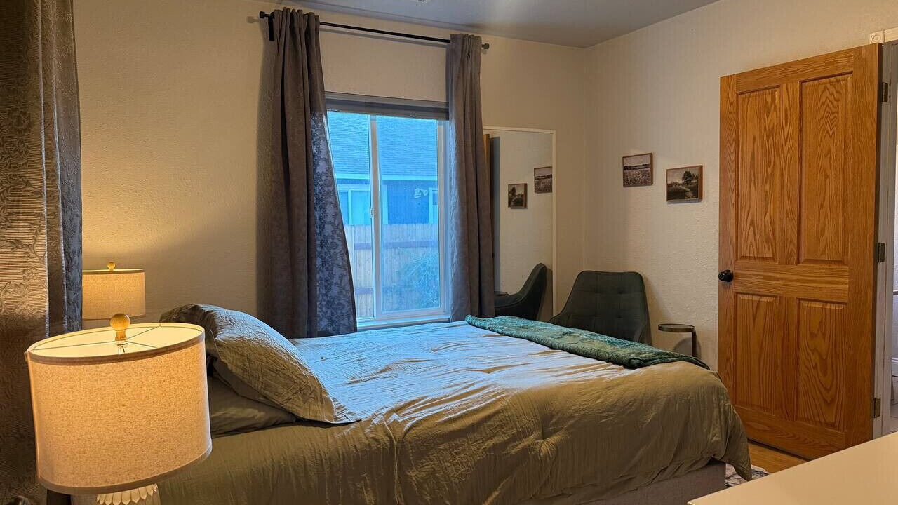 Photo of Bedroom in North Oak Park