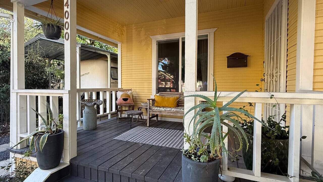 Photo of Patio Balcony in North Oak Park