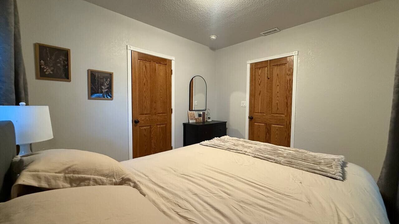 Photo of Bedroom in North Oak Park
