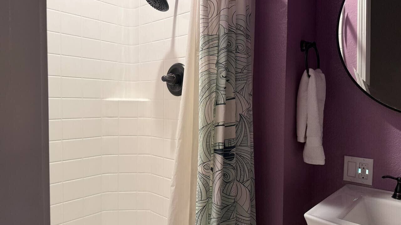 Photo of Bathroom in North Oak Park