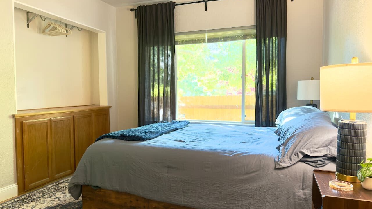 Photo of Bedroom in North Oak Park