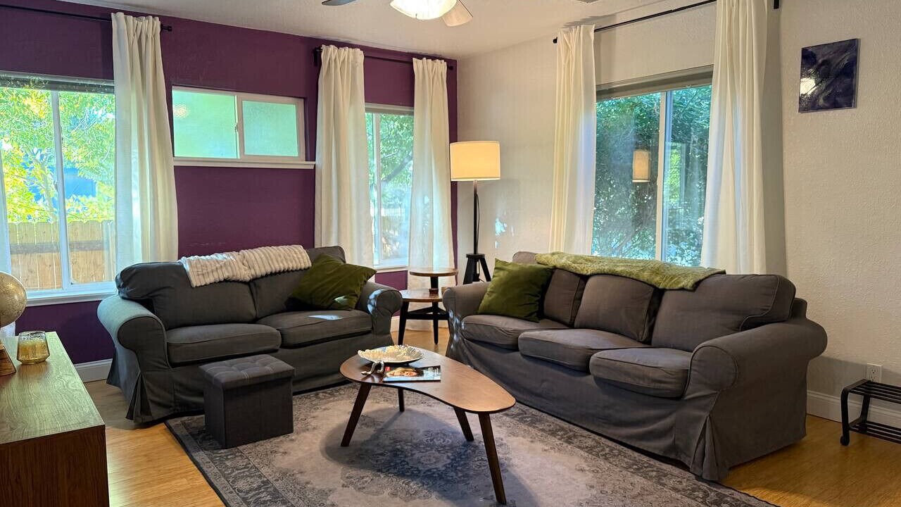 Photo of Livingroom in North Oak Park