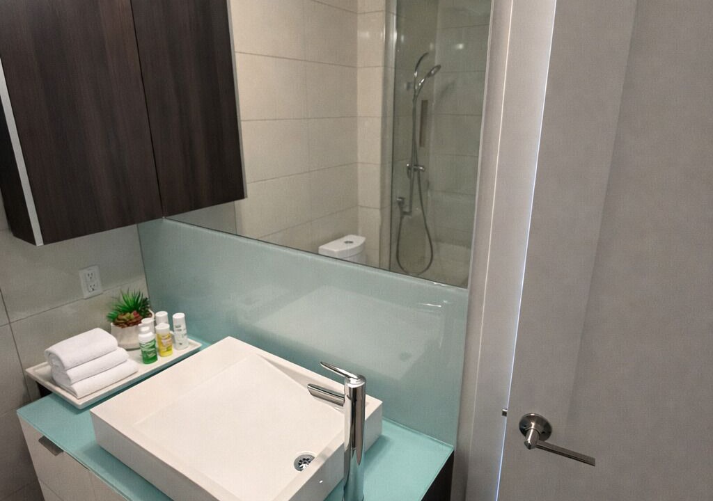 Photo of Bathroom in High Park-Swansea