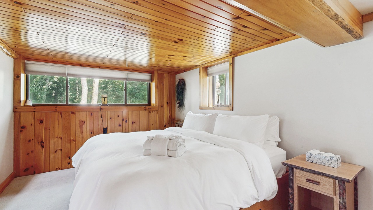 Photo of Bedroom in Bolton Landing