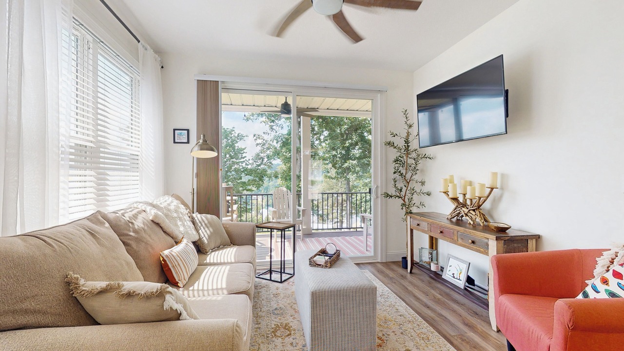 Photo of Livingroom in La Follette