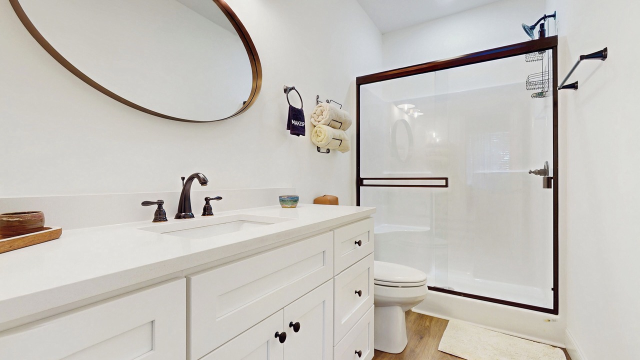 Photo of Bathroom in La Follette